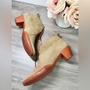 Arche Nubuck Beige Ankle Boots with Brown Soles Size 9/EU40